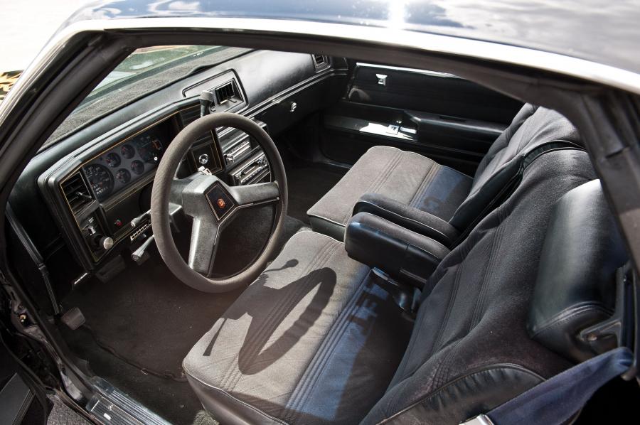  Chevrolet El Camino Black Knight 1978 года  (фото 14 из 17)